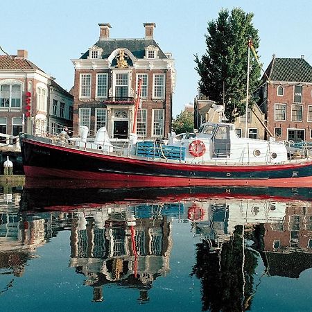 Reddingsboot Harlingen Boat Hotell Exteriör bild